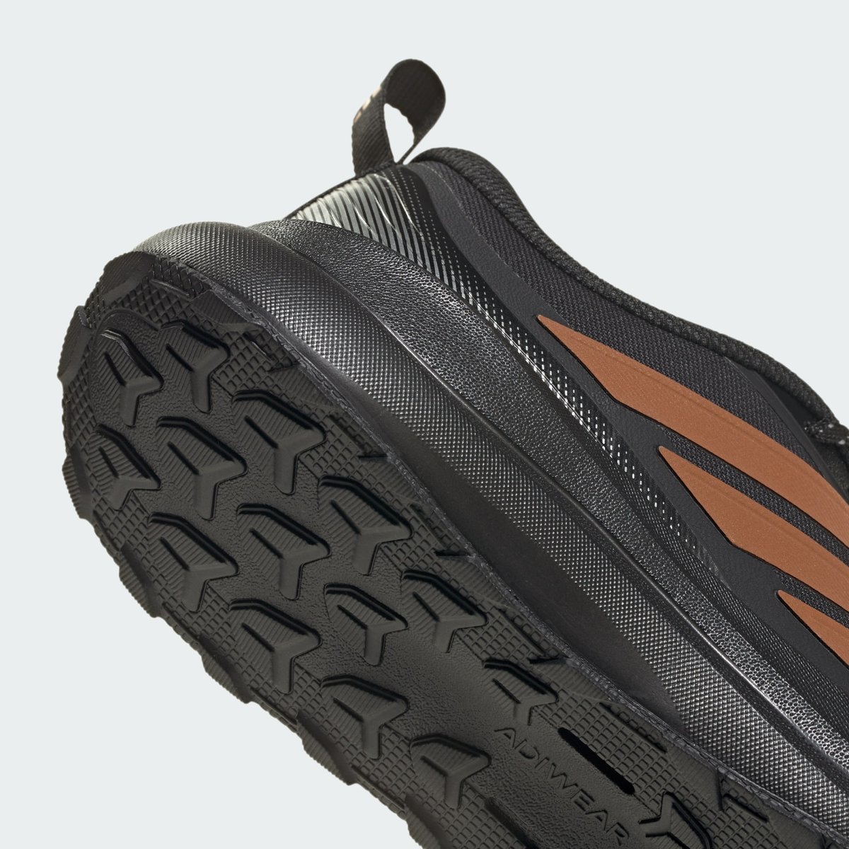 Chaussure Runfalcon 6 Atr Chaussure Runfalcon 6 Atr core black / thermal gold met. / cloud white, adidas Performance