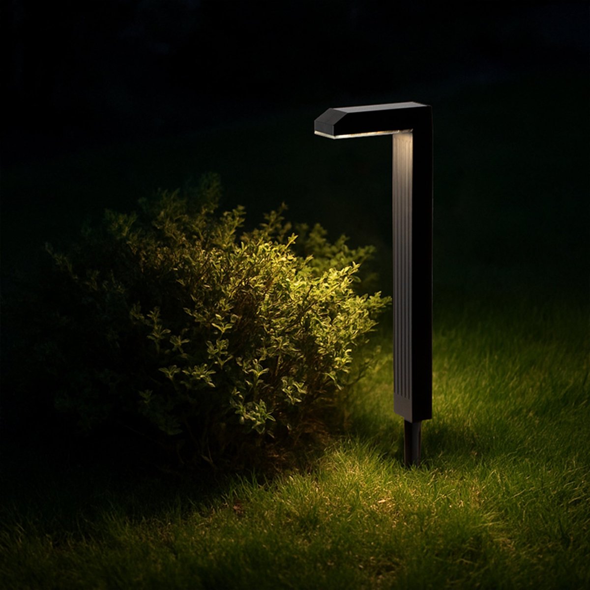 Lot de 4 Potelets solaires à piquer TORLY noir, LUMISKY