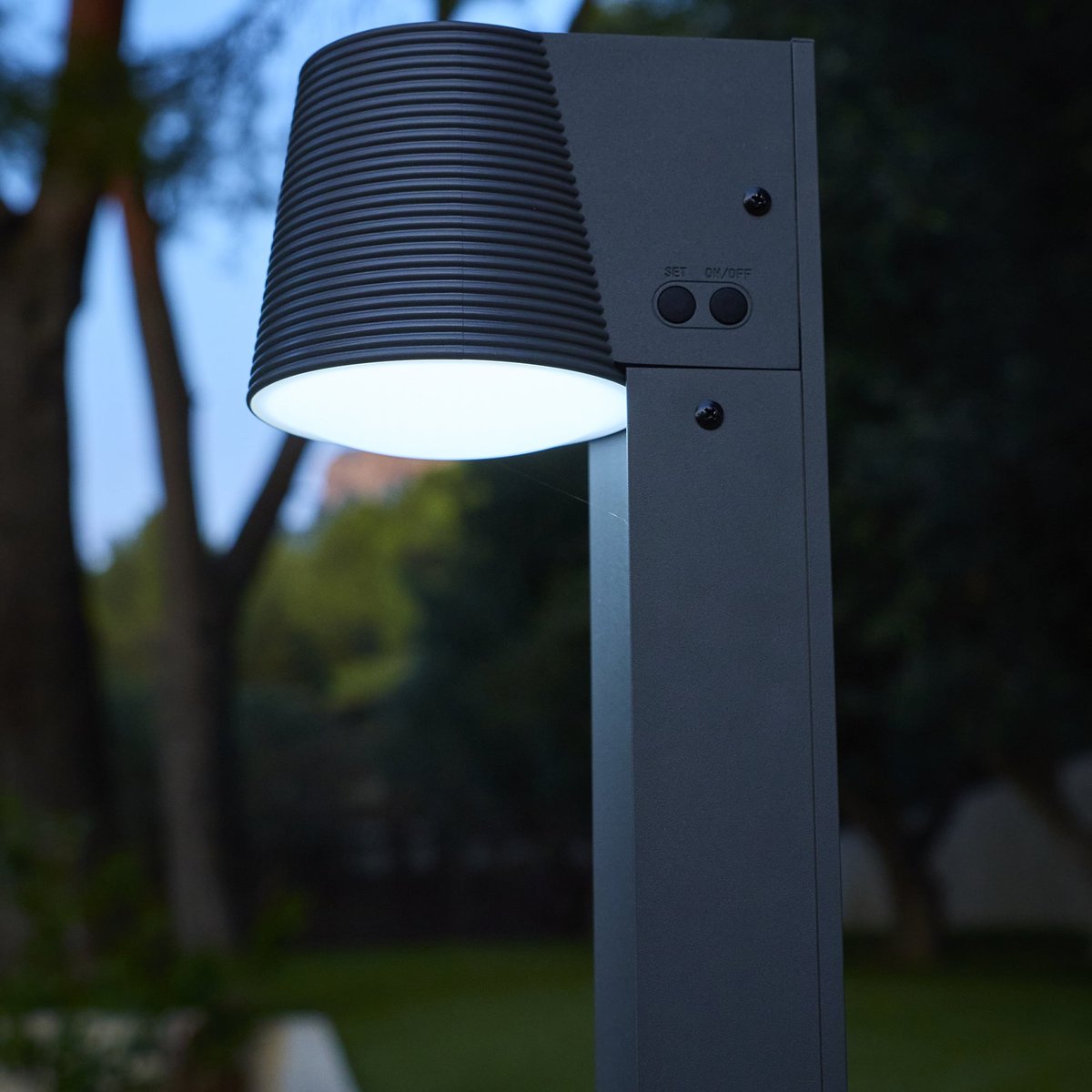 Potelet solaire SOLINE TALL noir, LUMISKY