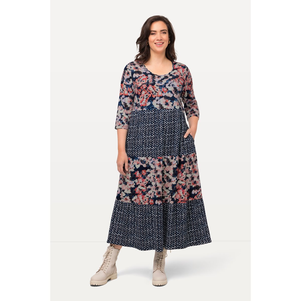 Robe trapèze longueur midi à col rond et bleu foncé, ULLA POPKEN