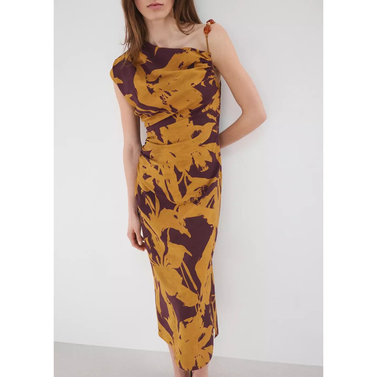 Robe asymétrique imprimée ocre, MANGO
