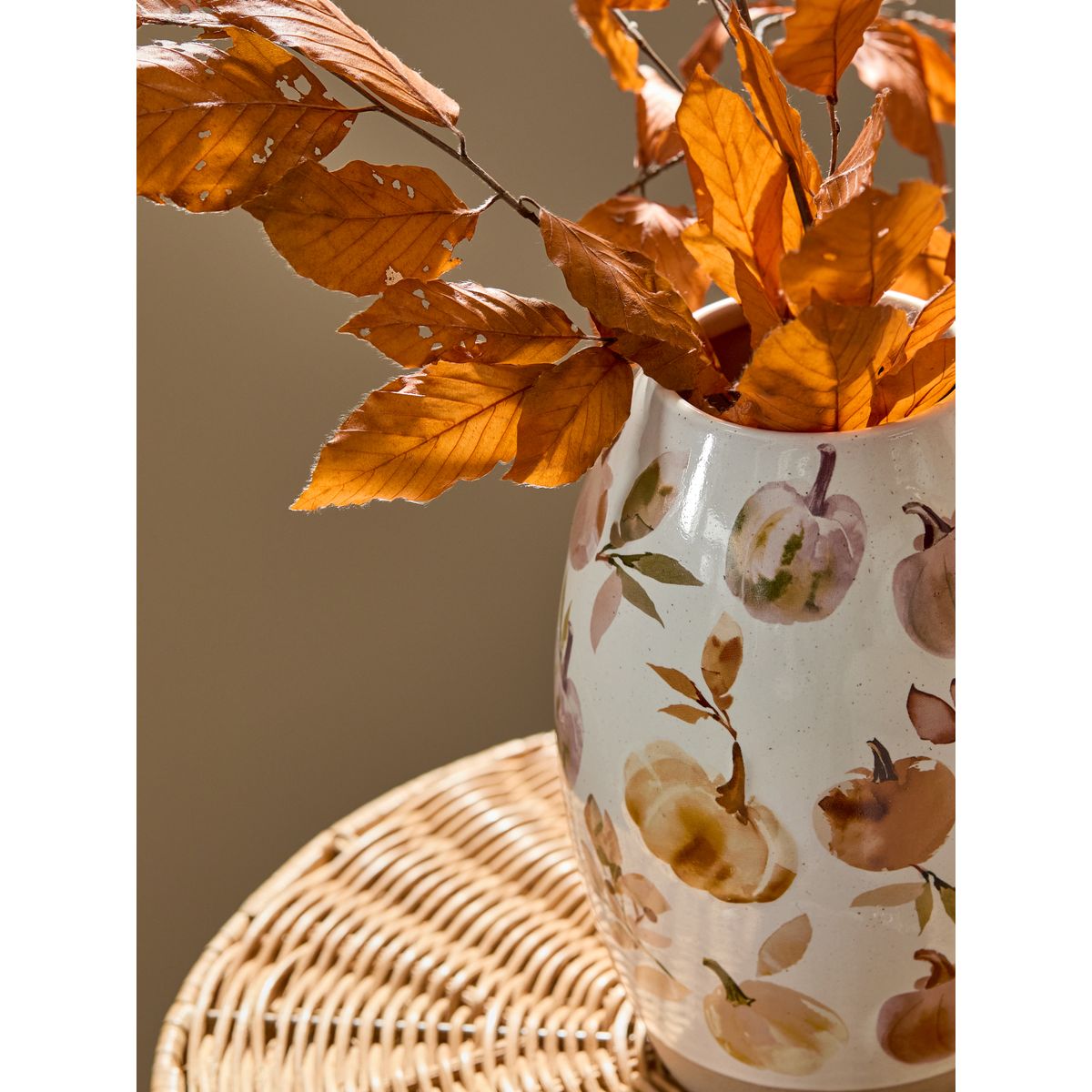Vase en céramique avec citrouilles crème, NEXT