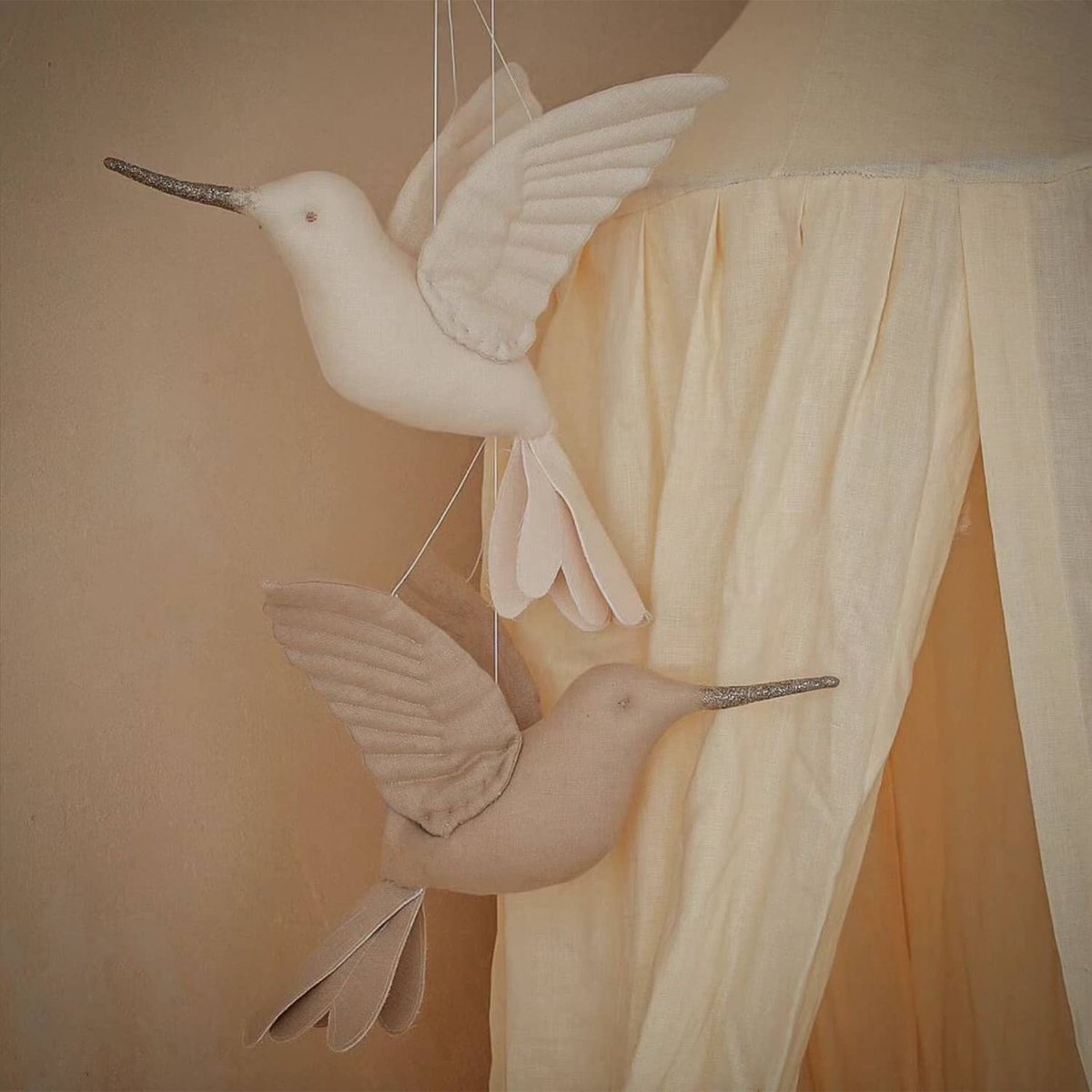 Trophée mural Colibri en lin lavé MAISON SEVIRA beige, colibri, SEVIRA KIDS