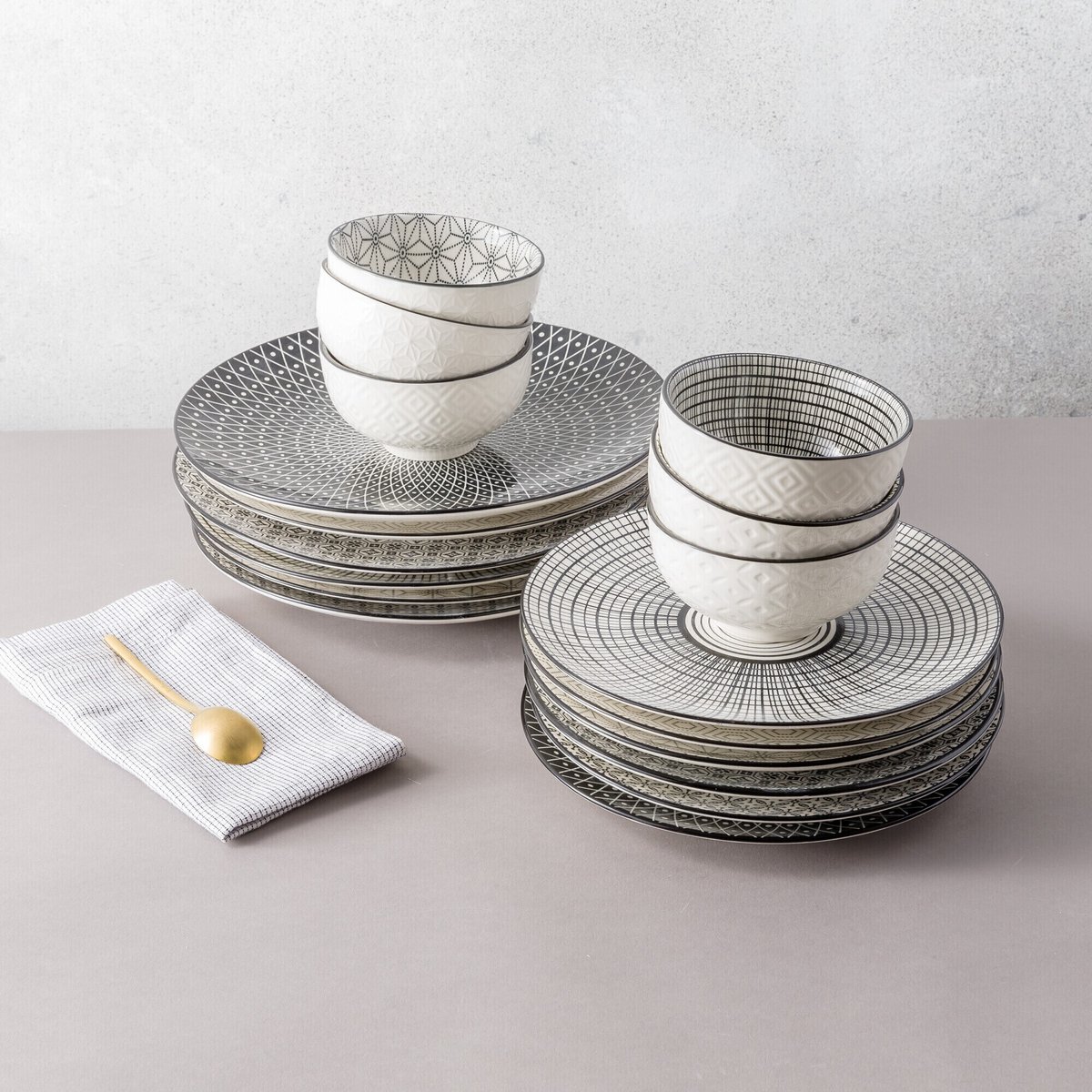 Lot de 6 grandes assiettes, KOMAE noir, ARTIME