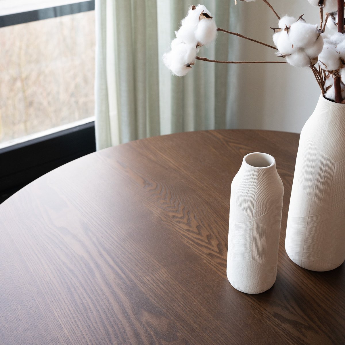 Table ronde en bois D105 cm - LIWA bois foncé, MAISON PAVANE