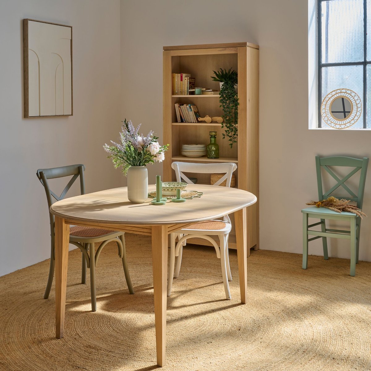 Table ronde extensible chêne blanchi 4/6 places D105 pieds fuseau - VICTORIA bois clair, HELLIN, DEPUIS 1862