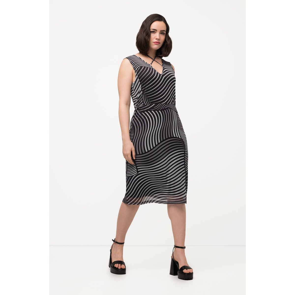 Robe midi en mesh à col V et sans manches noir, ULLA POPKEN