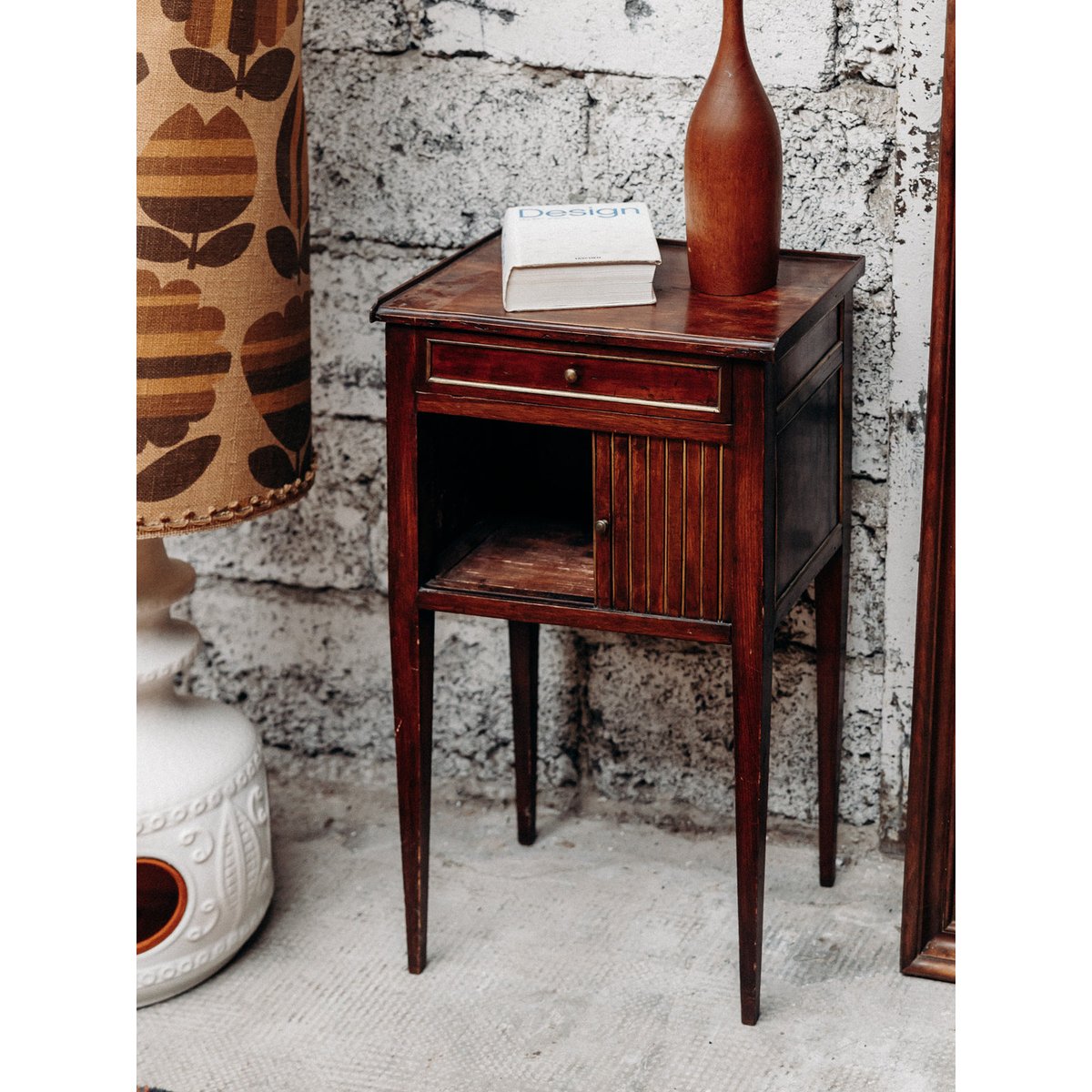 Table de chevet en acajou Maïa N°217 - Bon état bois, DEBONGOUT