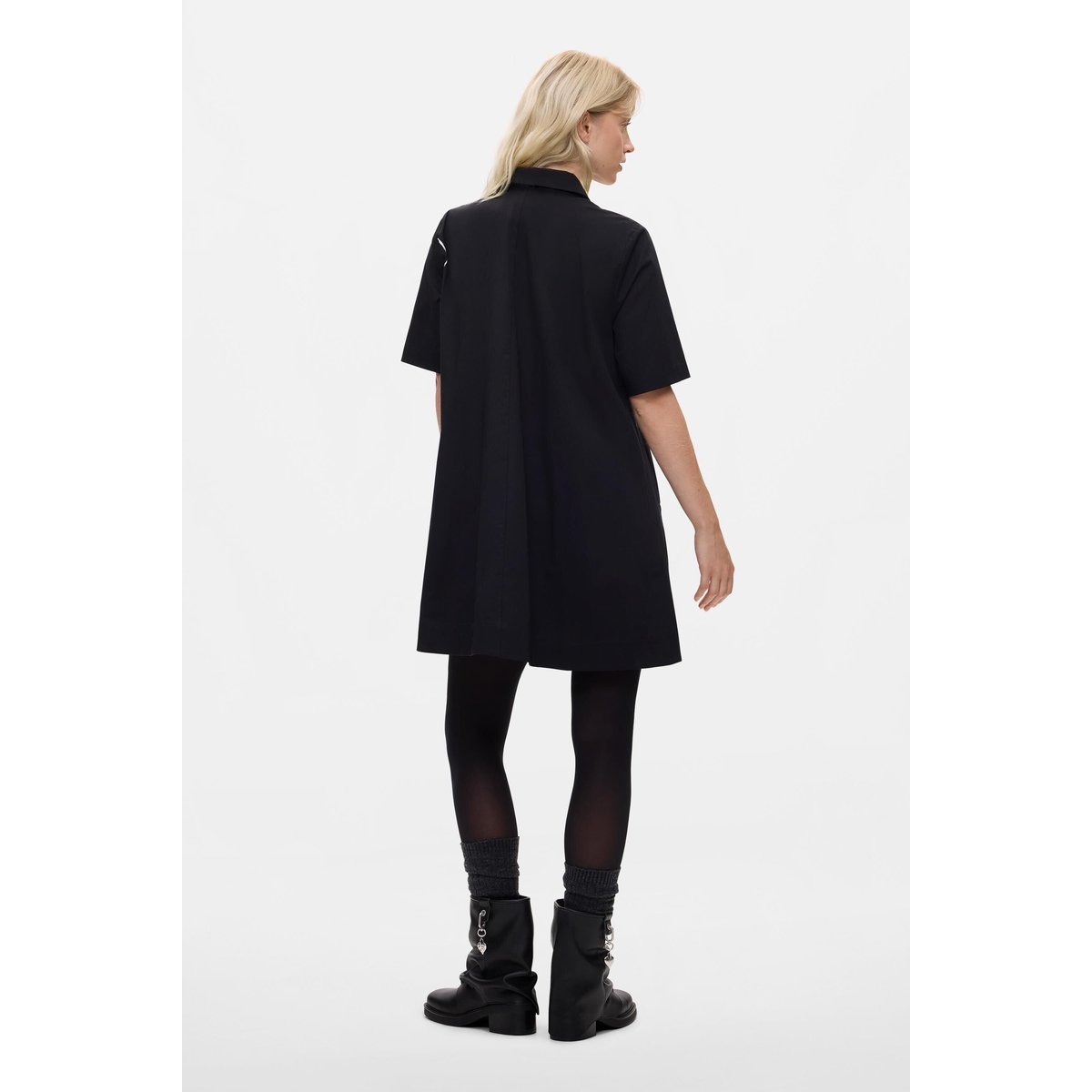 Robe courte à fleurs noir, DESIGUAL
