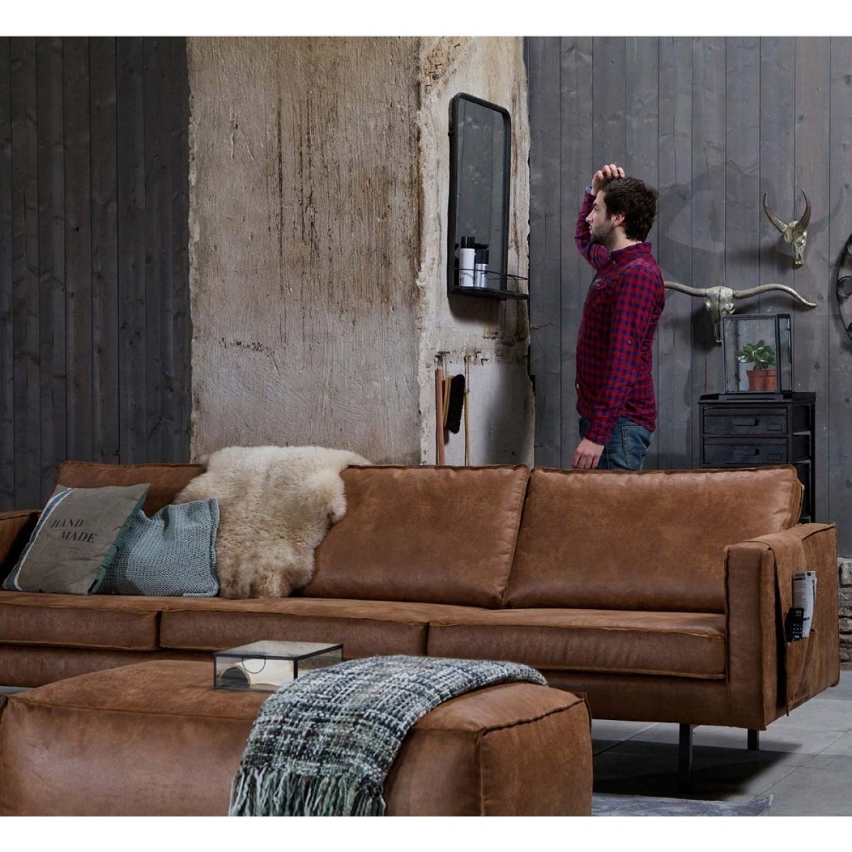 Canapé moderne 4 places en velours - RODEO cognac, WOOOD