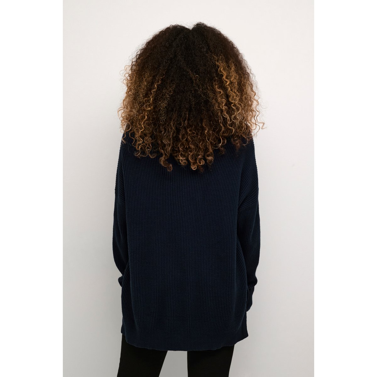 Pullover tricoté bleu salute, CULTURE