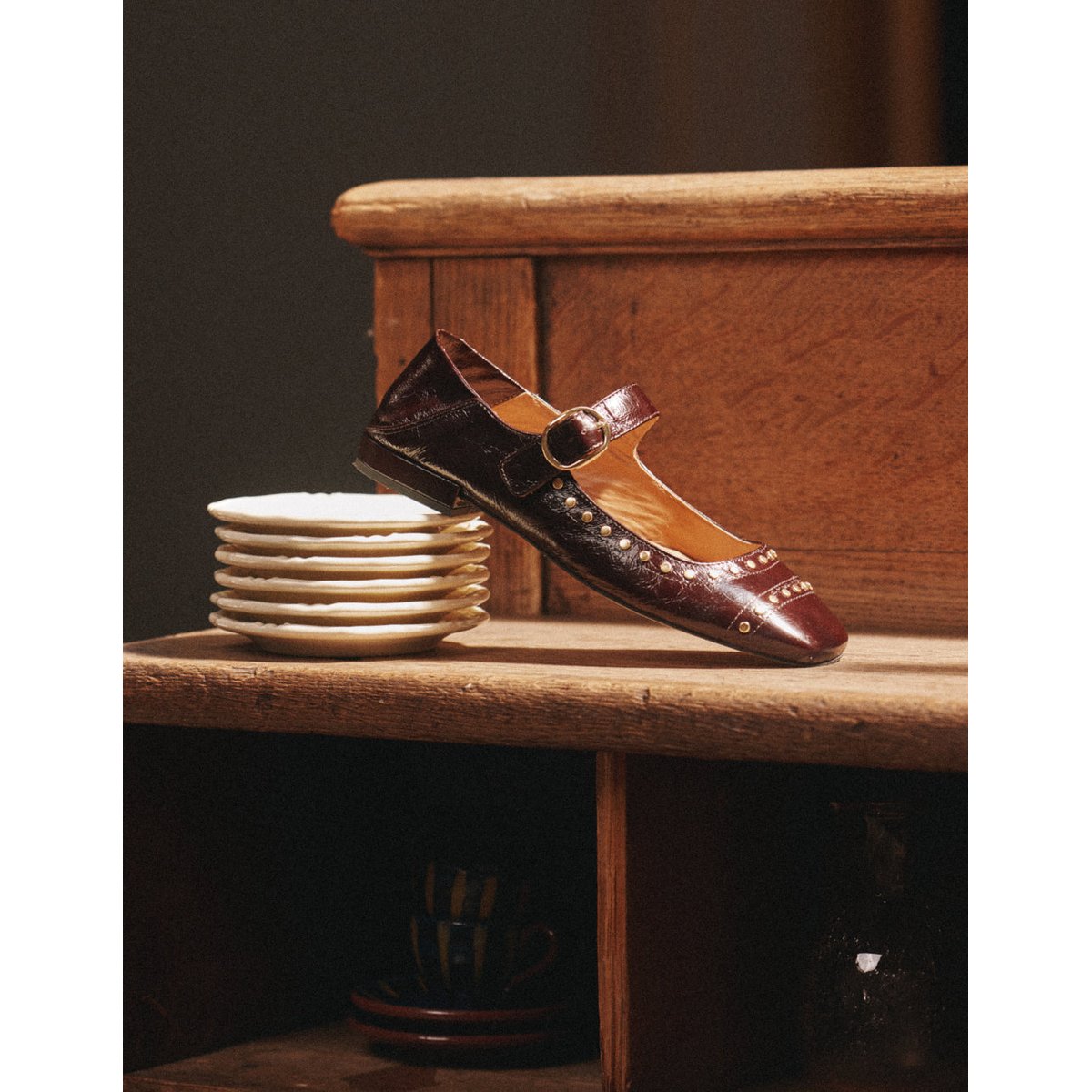 Ballerines LALI cuir plissé chocolat clous, ODAJE