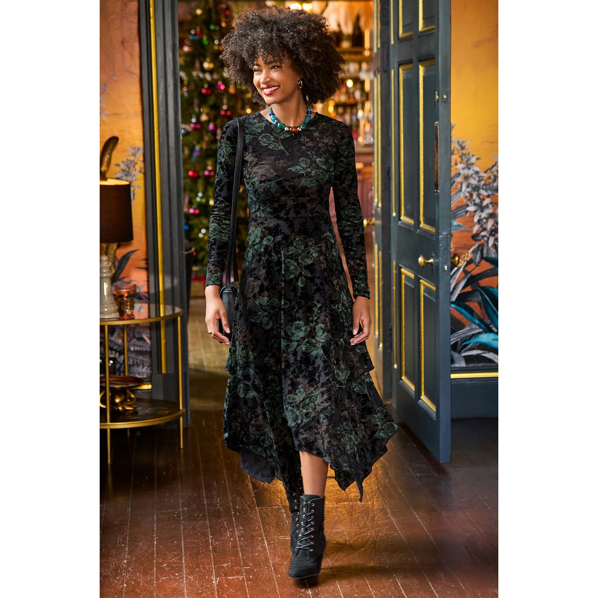Robe à Ourlet Asymétrique Fleurs Dorées noir, JOE BROWNS