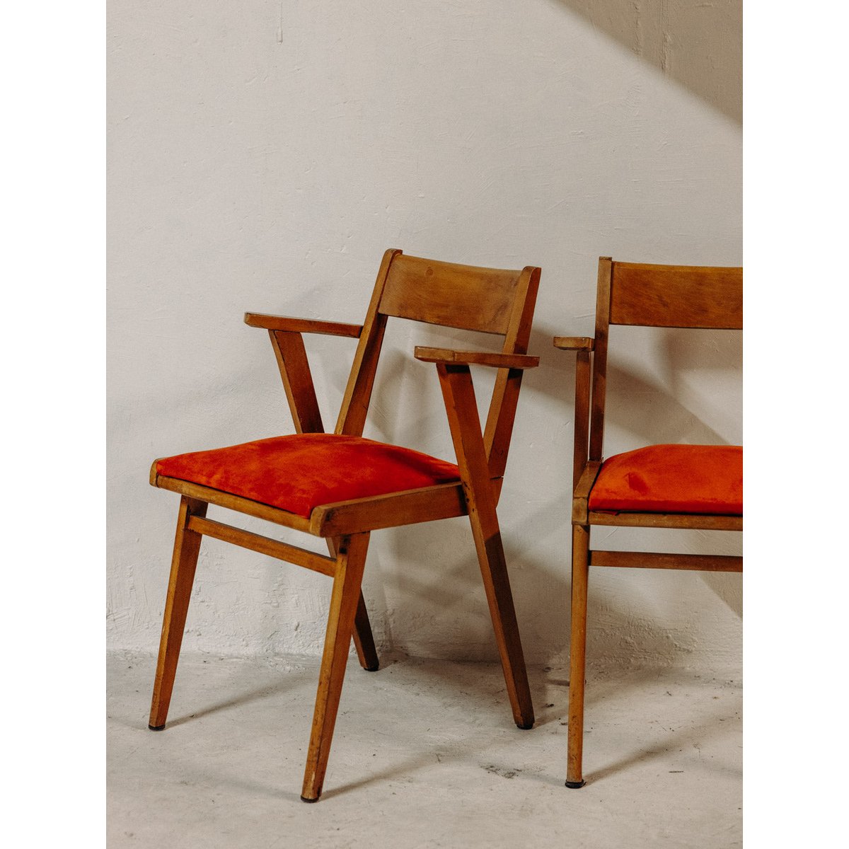 Fauteuil restauré aux lignes élégantes Jakob N°1380 - Bon état orange, DEBONGOUT