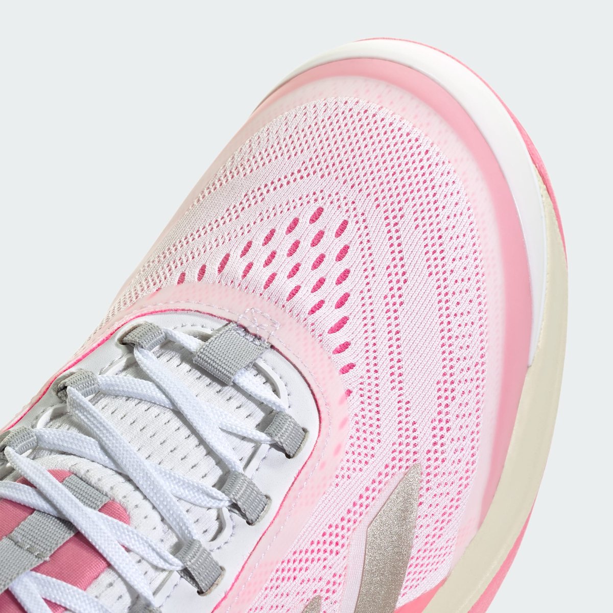 Chaussure de tennis Avacourt 2 cloud white / champagne met. / lucid pink, adidas Performance