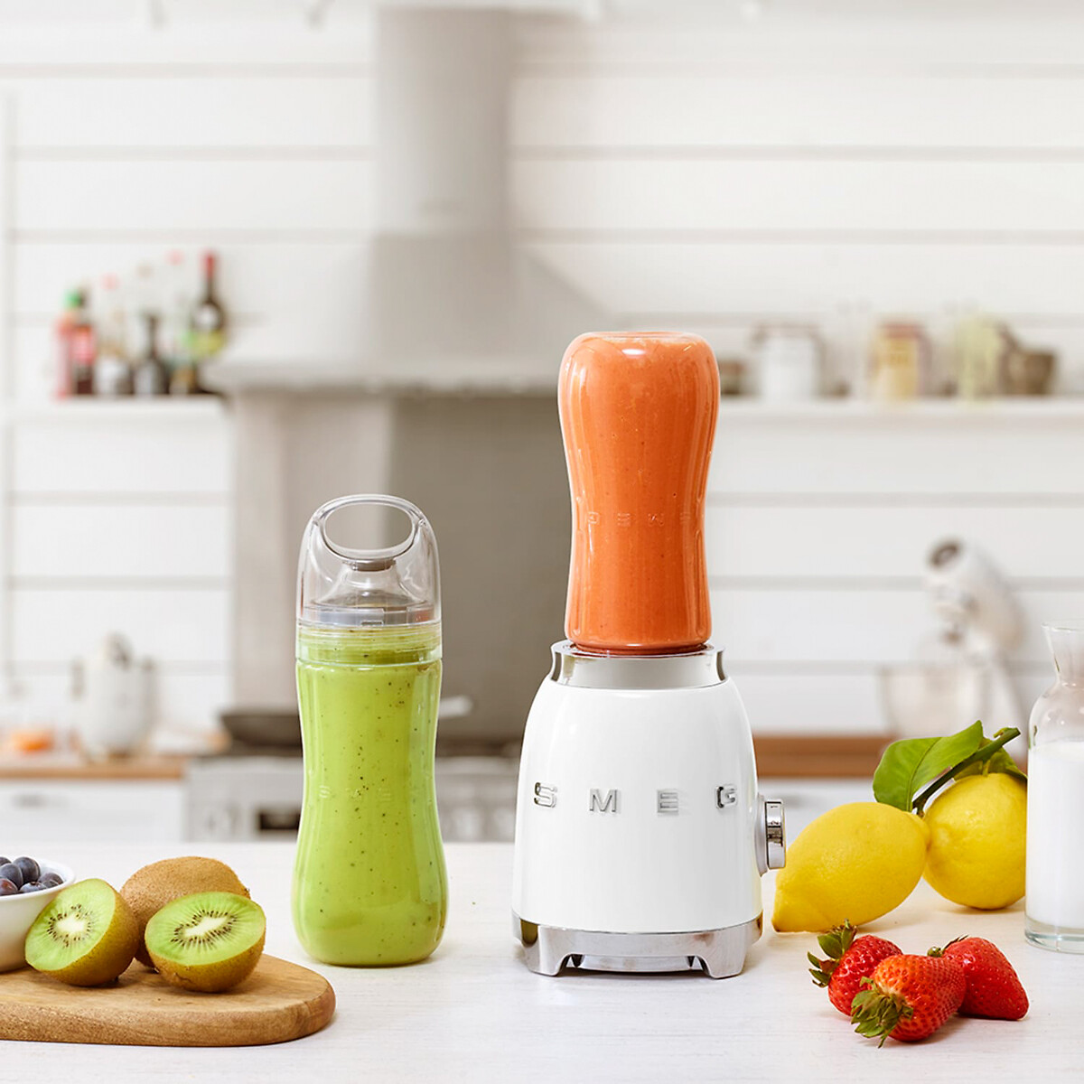 Retro Style Personal Blender - PBF01 white, SMEG