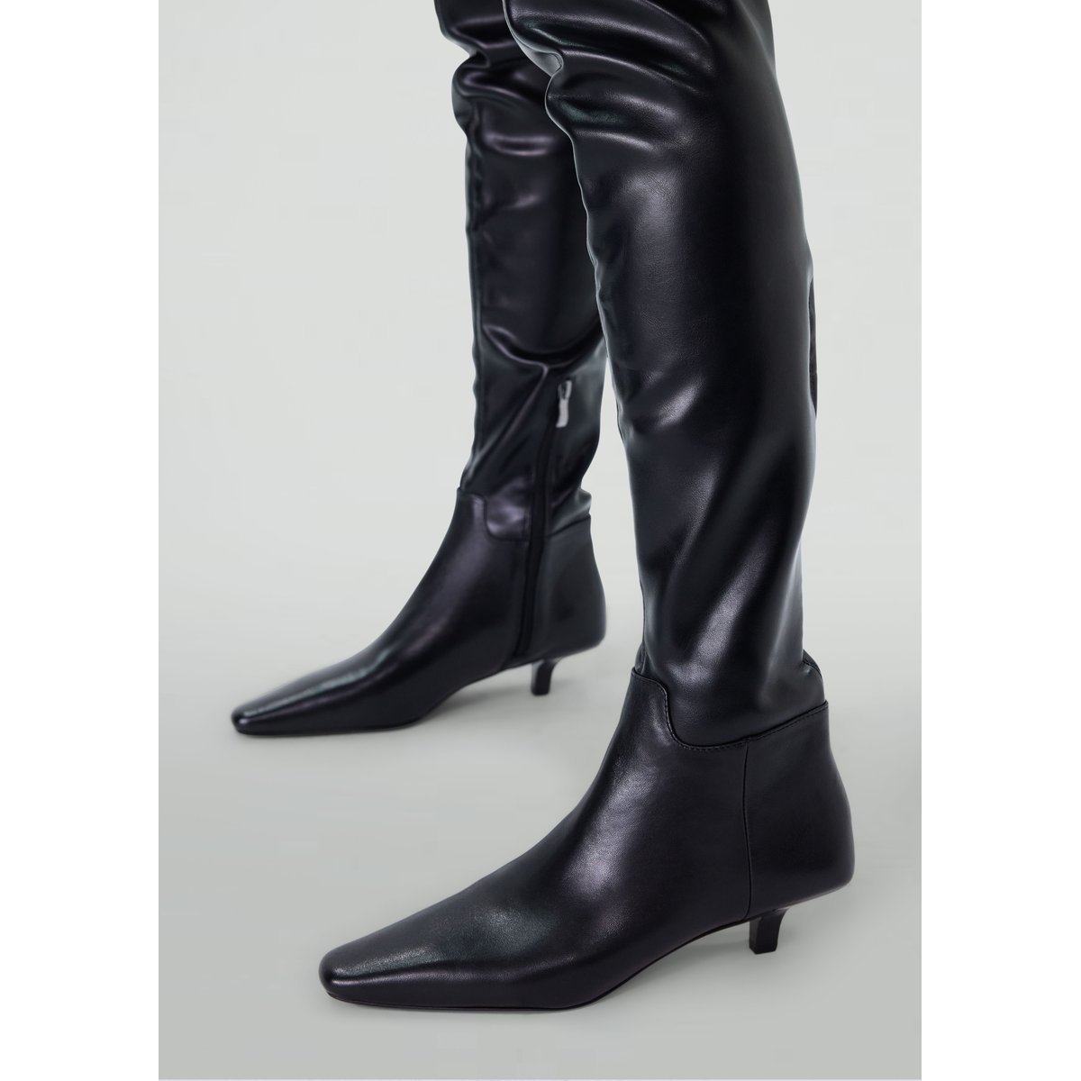 Bottes hautes stretch à petit talon noir, SACHA