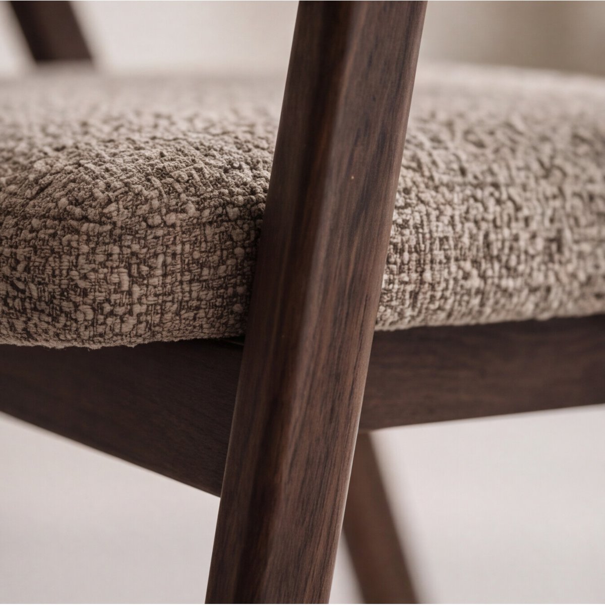 Lot de 2 chaises en bois et tissu chiné, BARBARA taupe, bois foncé, HAPPY GARDEN