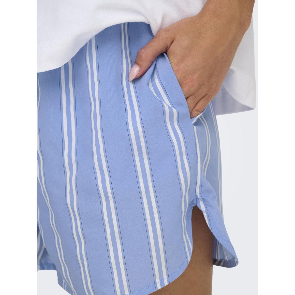 Short moonlight blue, ONLY