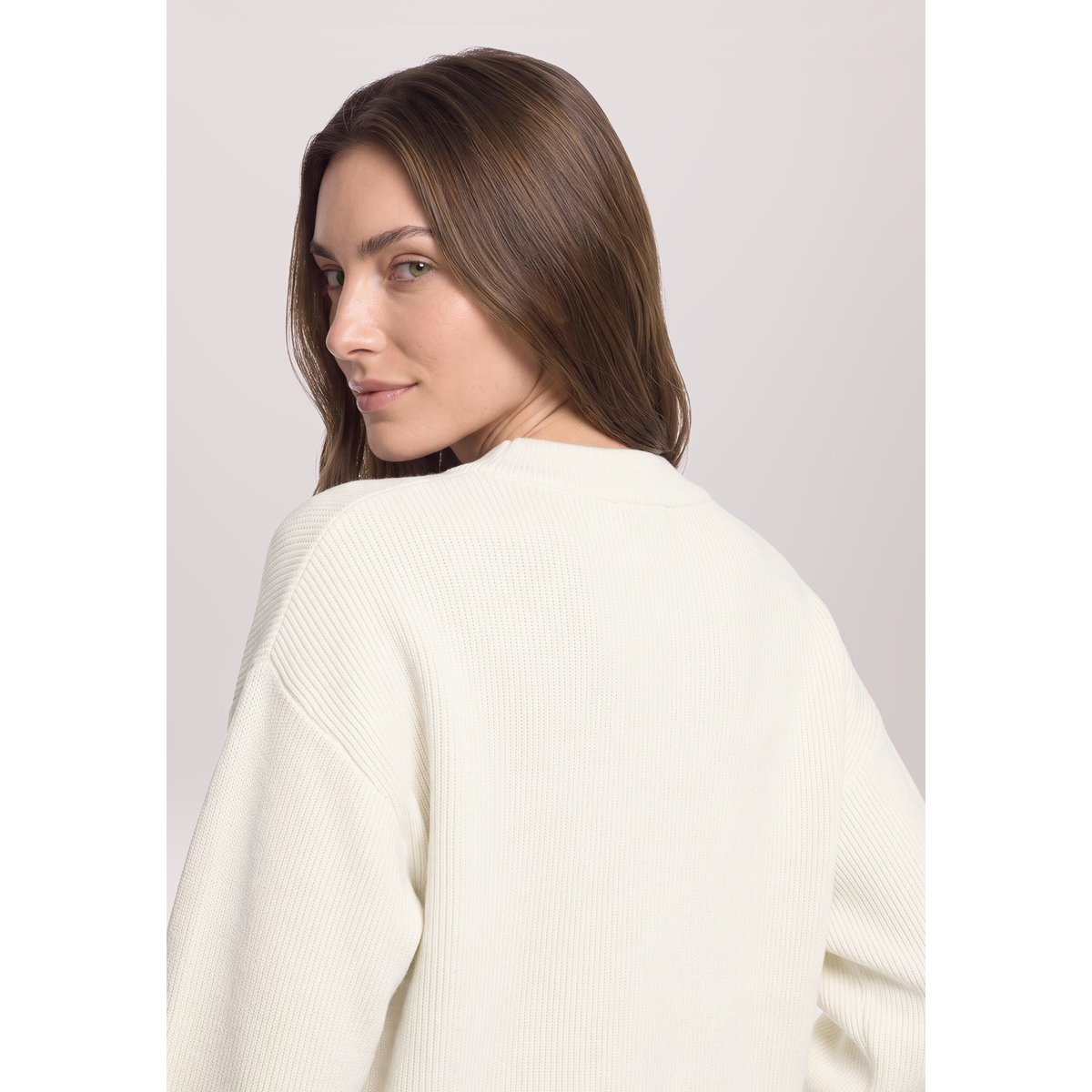 Pull-over en maille à col droit blanc, BETTY BARCLAY