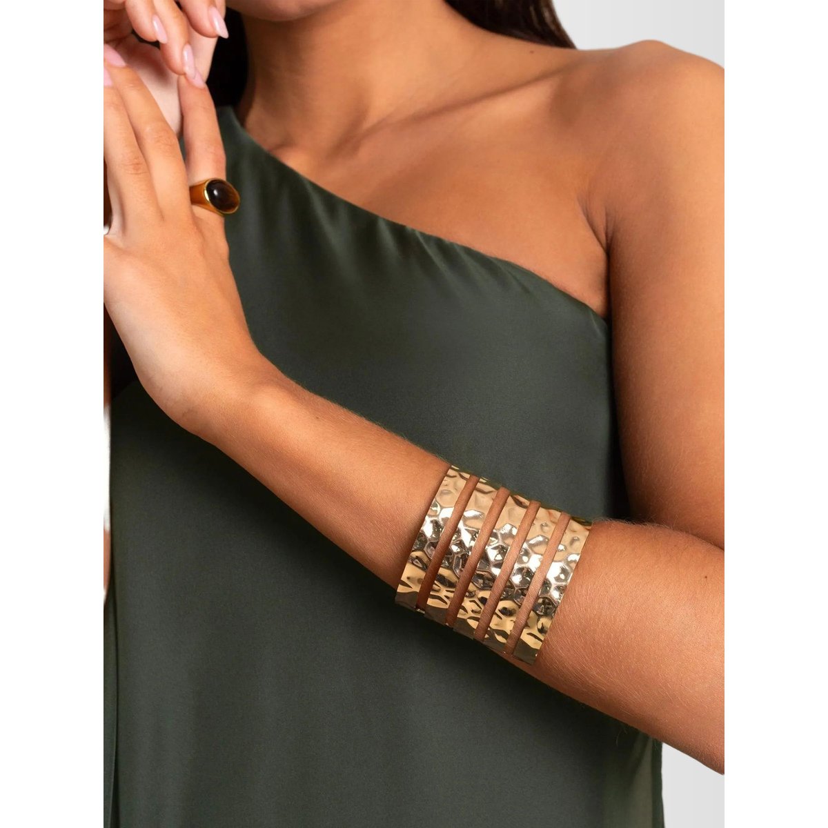 Bracelet manchette réglable avec placage d'or dorado, THE-ARE