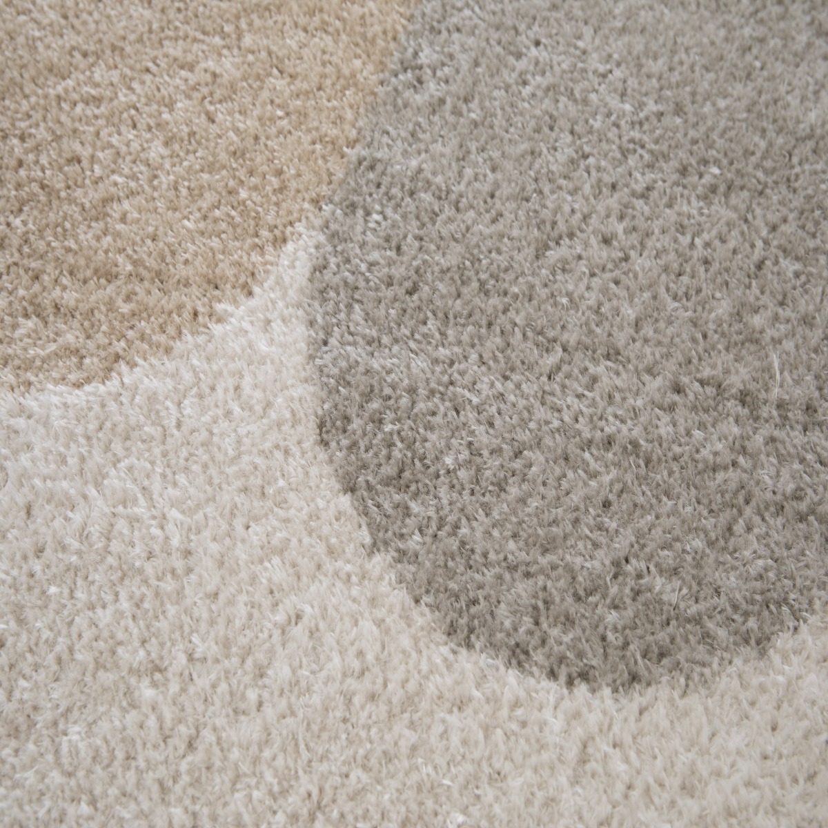 Tapis doux design géométrique moderne multi MAYA LUDIQUE beige, gris, THE DECO FACTORY
