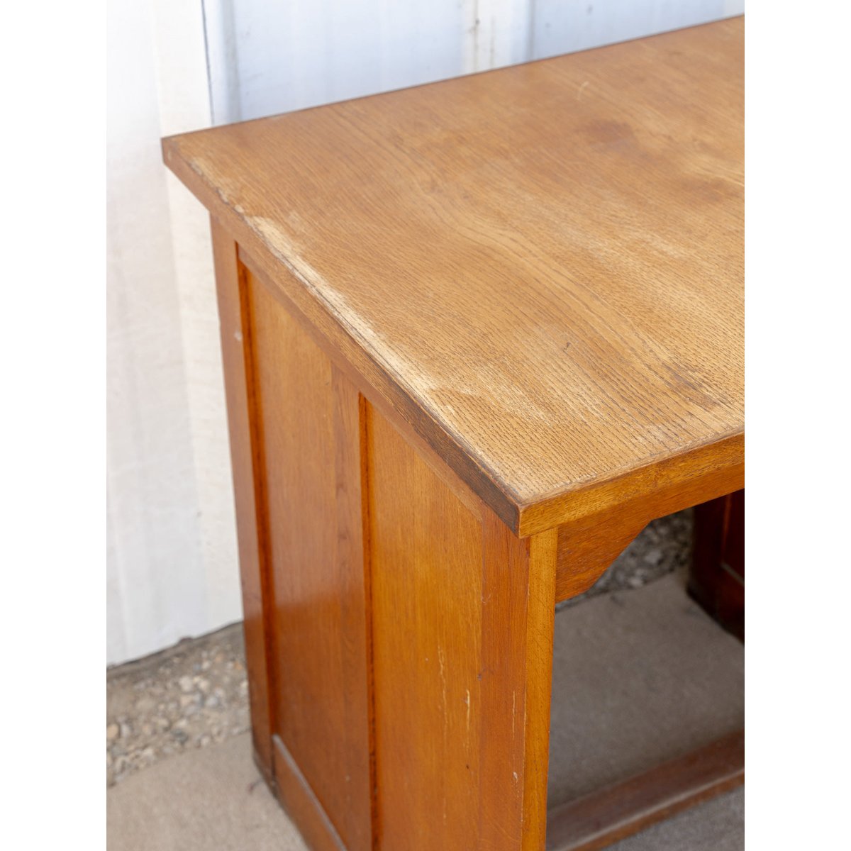 Bureau en chêne Yvan N°550 - Bon état bois clair, DEBONGOUT