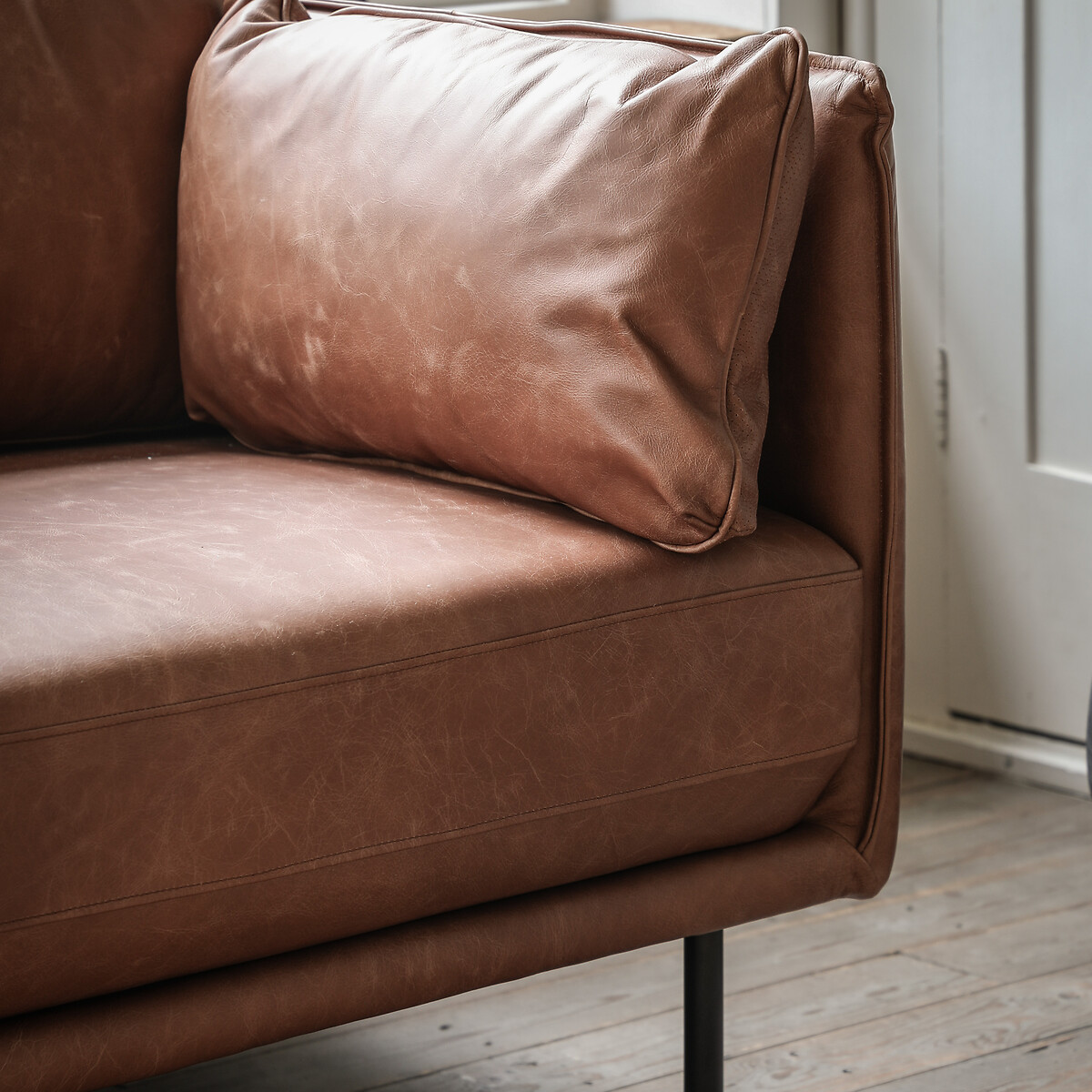 Ashar Mid-Century Vintage Leather 3-Seater Sofa with Black Metal Legs brown , ÉDITÉ