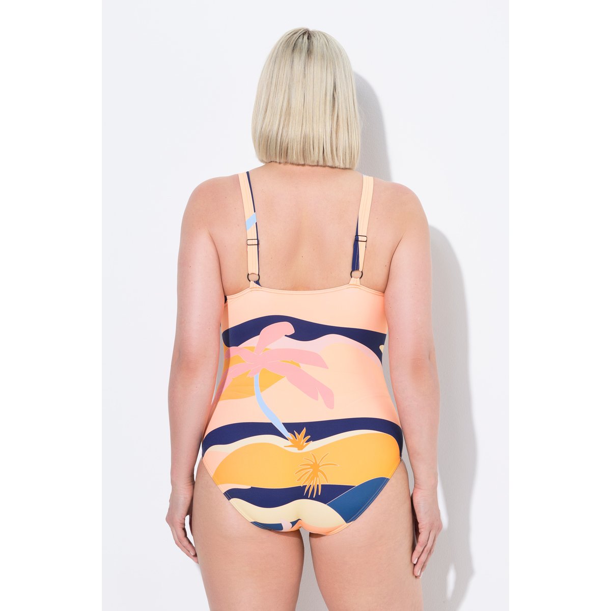 Maillot de bain à bonnets souples. Bretelles marine, ULLA POPKEN