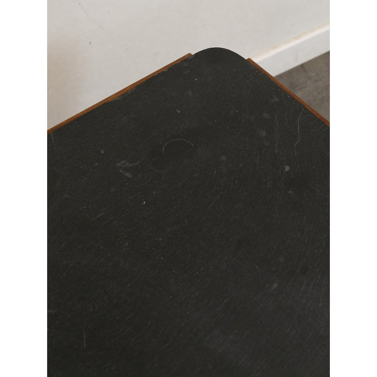 Table basse en bois et ardoise Marie-Pierre N°81 - Bon état gris, DEBONGOUT