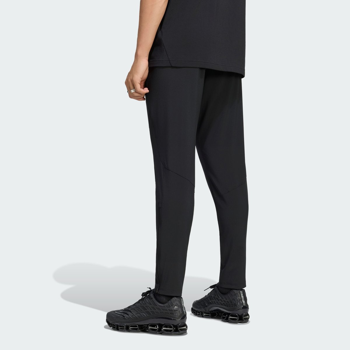 Pantalon Olympique Lyonnais Tiro Travel Pantalon Olympique Lyonnais Tiro Travel black, adidas Performance
