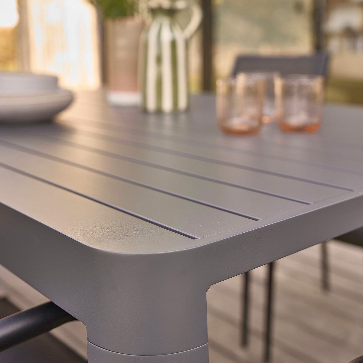 Table carrée extensible en aluminium 4/8 pers.  LAGON gris, BERAH GETAH