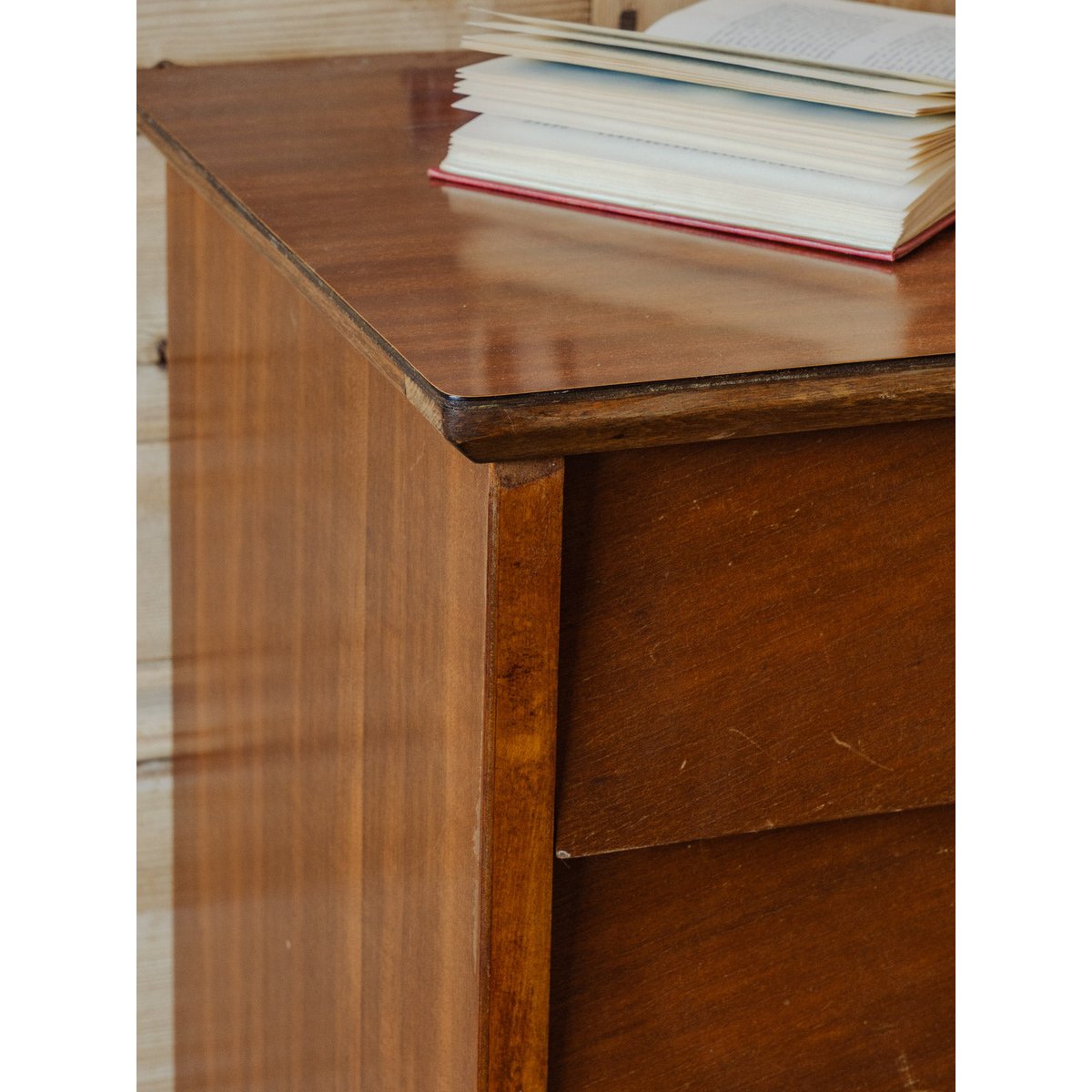 Chiffonnier en bois Valery N°94 - Bon état bois foncé, DEBONGOUT