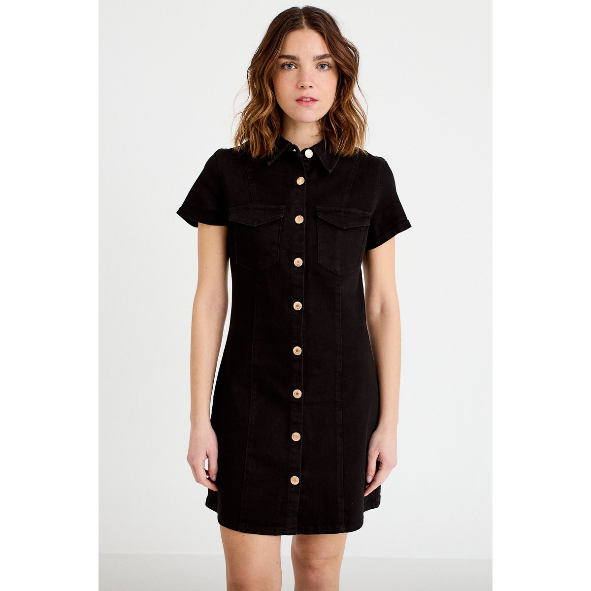 Robe courte trapèze en jean col chemise noir, CACHE CACHE