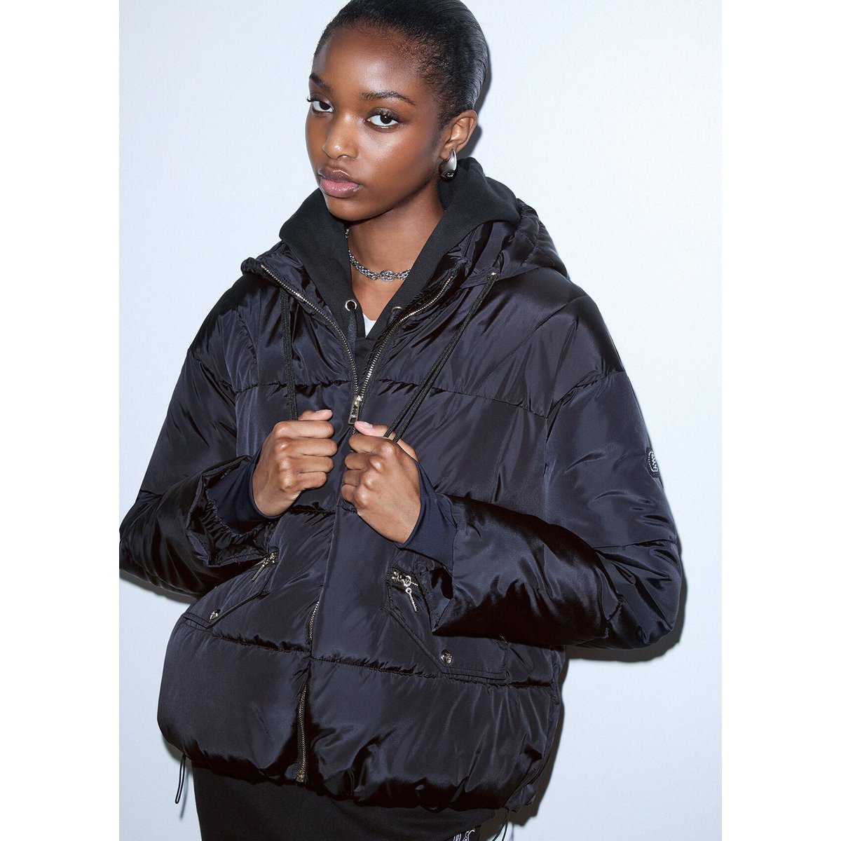 Veste courte matelassée en nylon noir, LIU JO