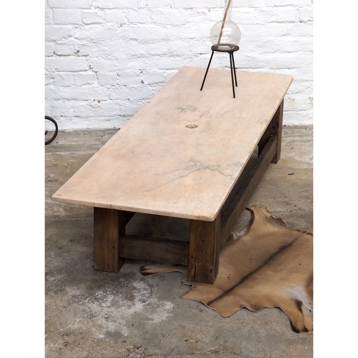 Table basse en bois et marbre Léonie N°468 - Bon état rose, DEBONGOUT