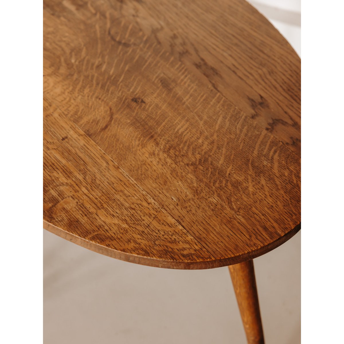 Table basse au design épuré  Donna N°1611 - Bon état bois clair, DEBONGOUT