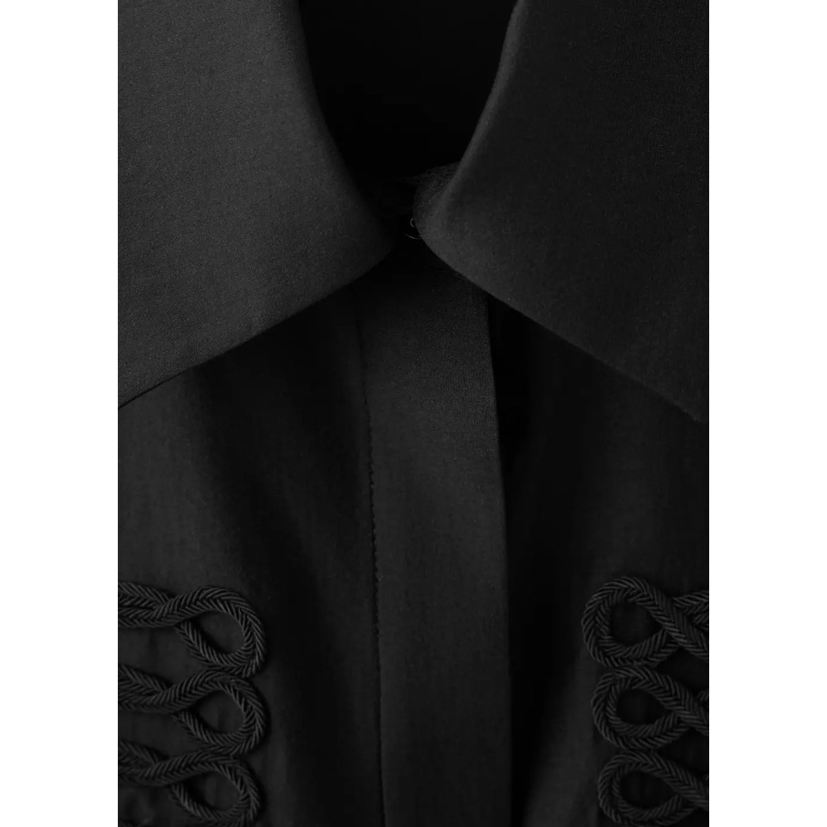 Chemise lyocell brandebourgs décoratifs noir, MANGO