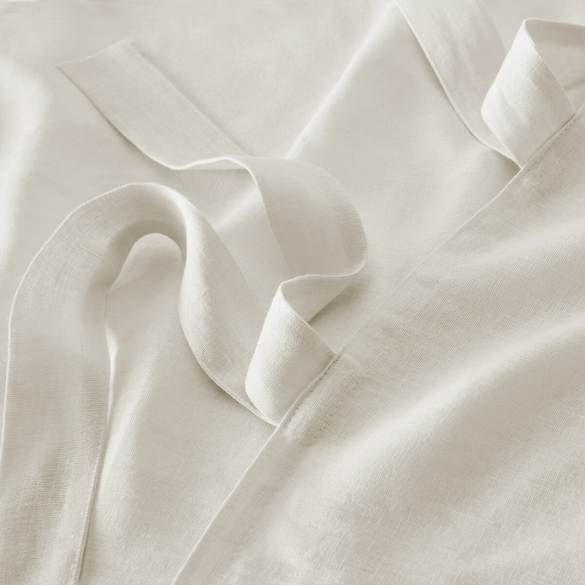 Colin Linen Curtain with Tie Top white foam, AM.PM