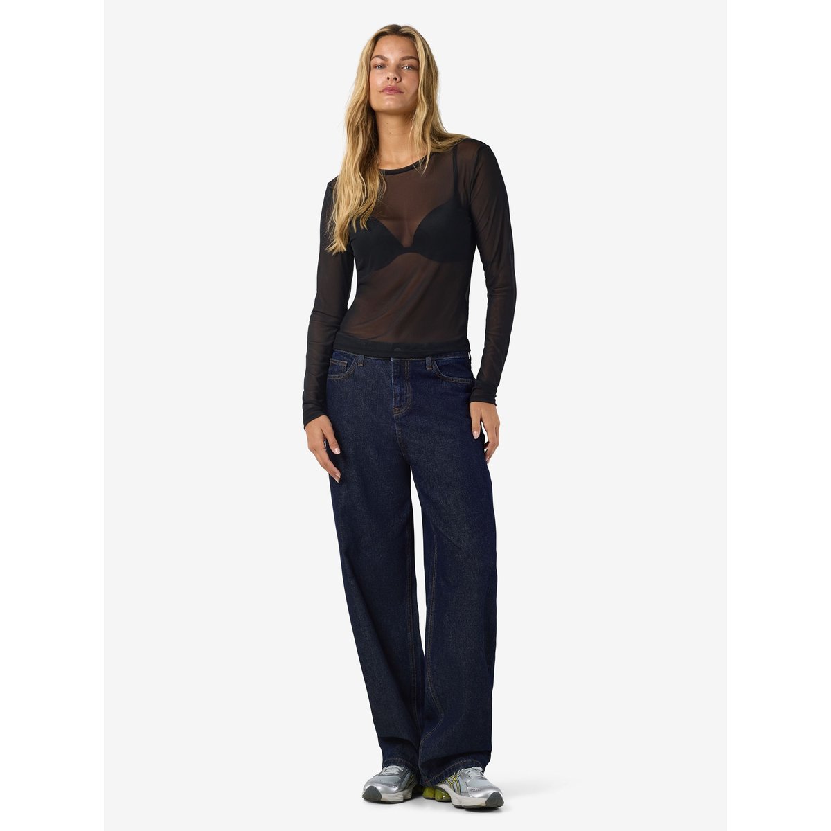 Top black 2, NOISY MAY