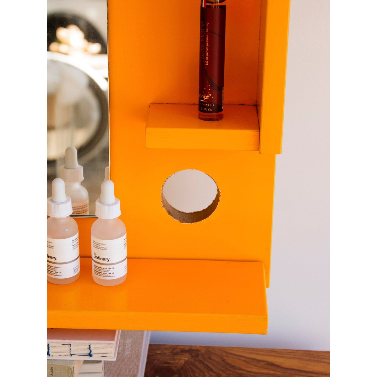 Étagère au style Space-Age Isabelle N°345 - Bon état jaune, DEBONGOUT