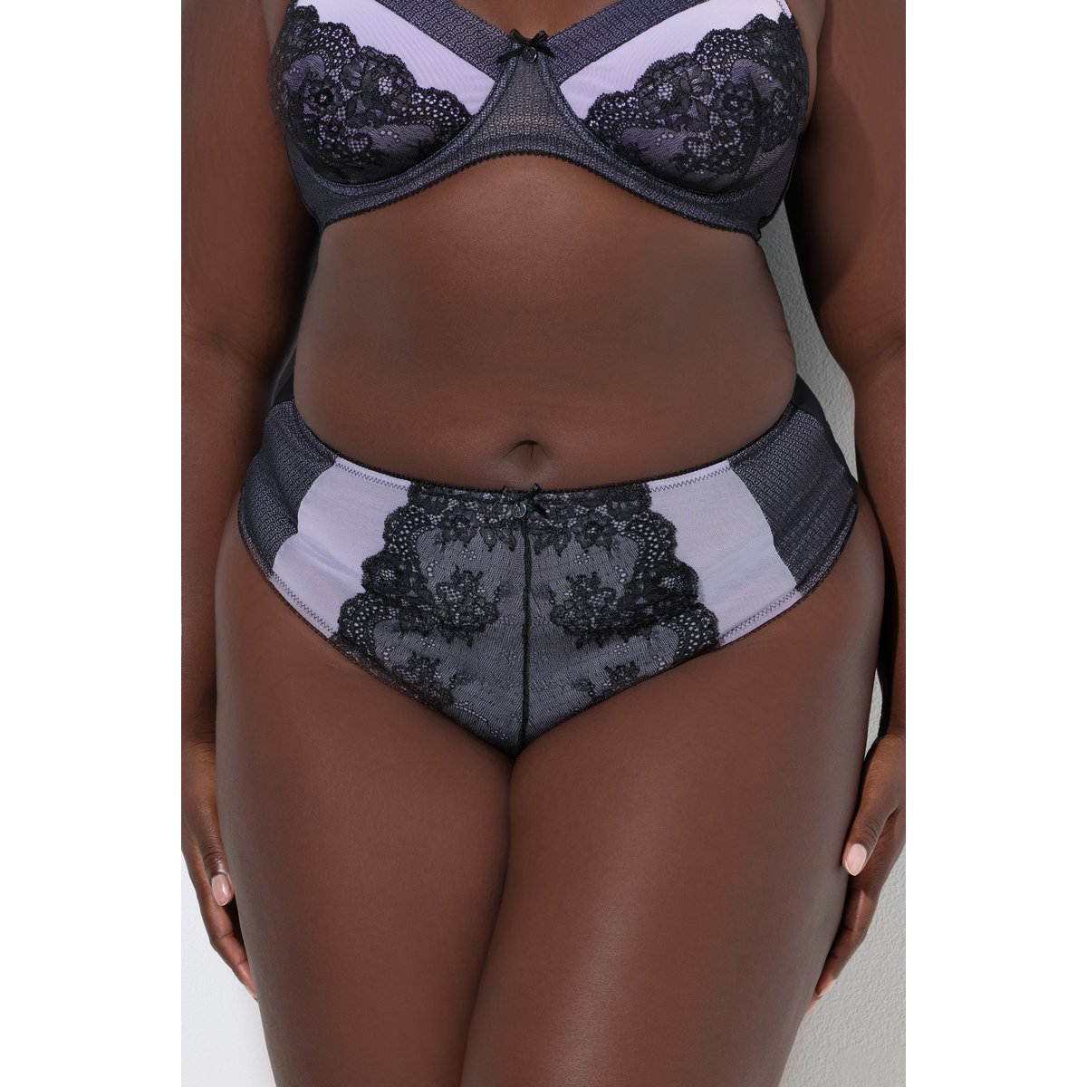 String couvrant, dentelle et microfibre lavande tendre, ULLA POPKEN