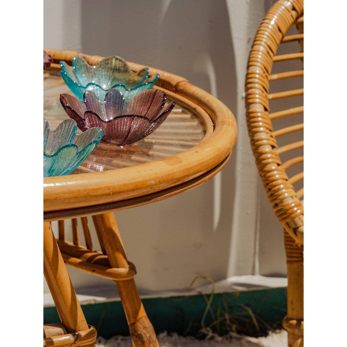 Ensemble de table et fauteuils en rotin Ange N°24 - Bon état bois clair, DEBONGOUT