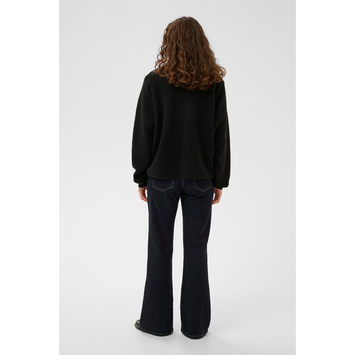 Manteau noir, CULTURE