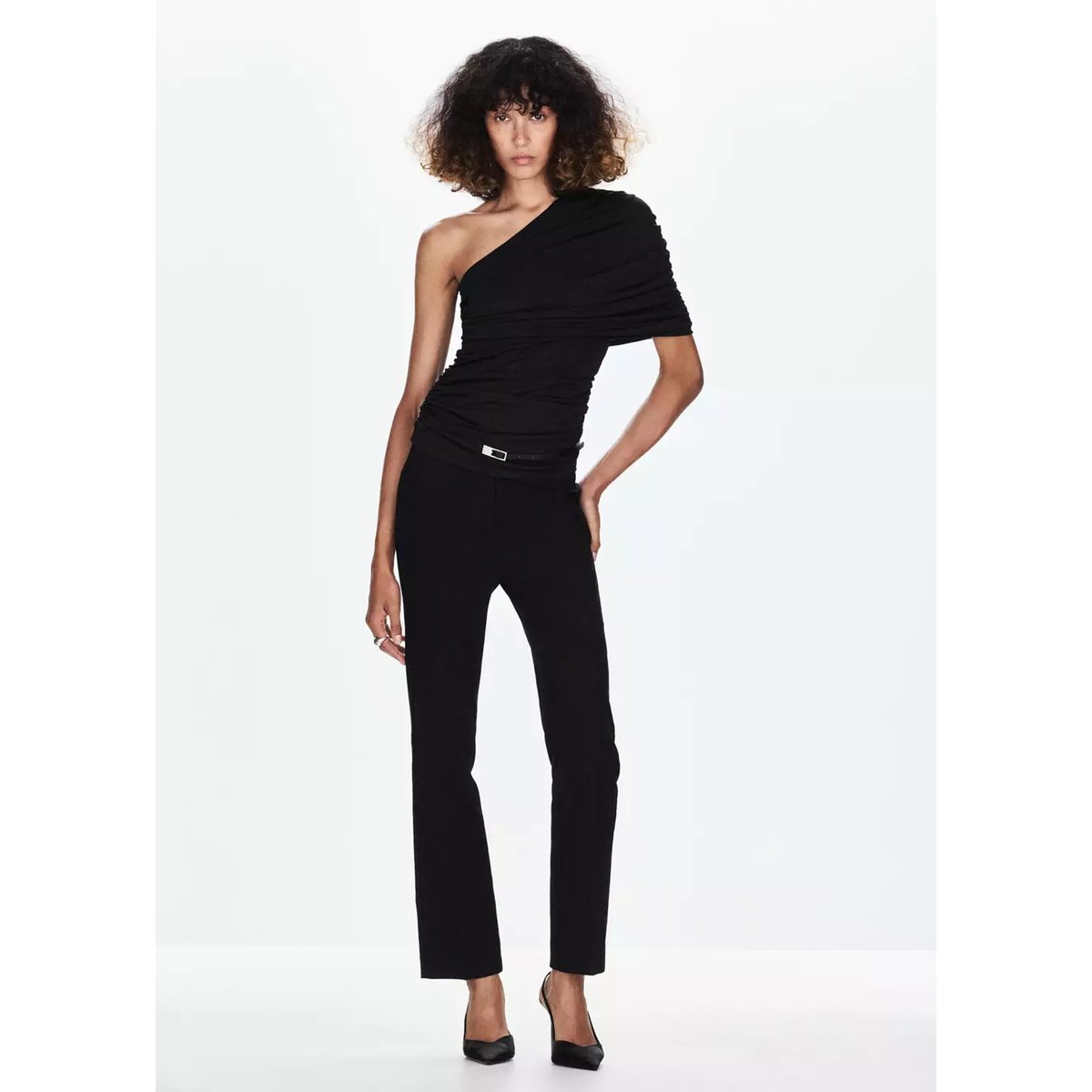 Top manches froncées noir, MANGO