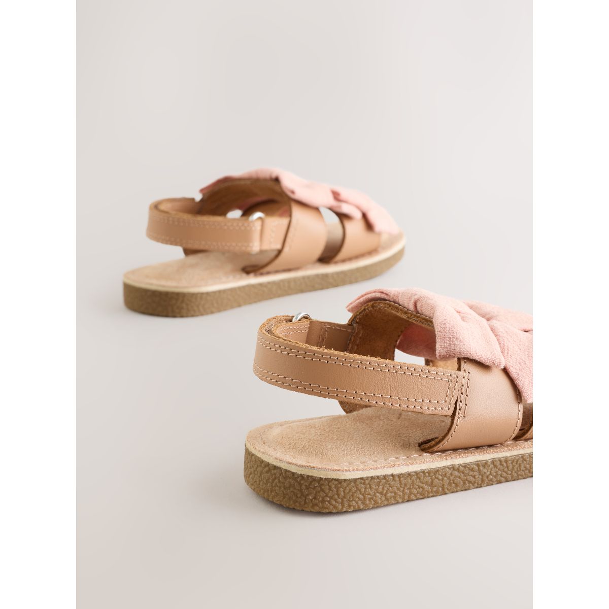 Sandales avec nœud rose, NEXT