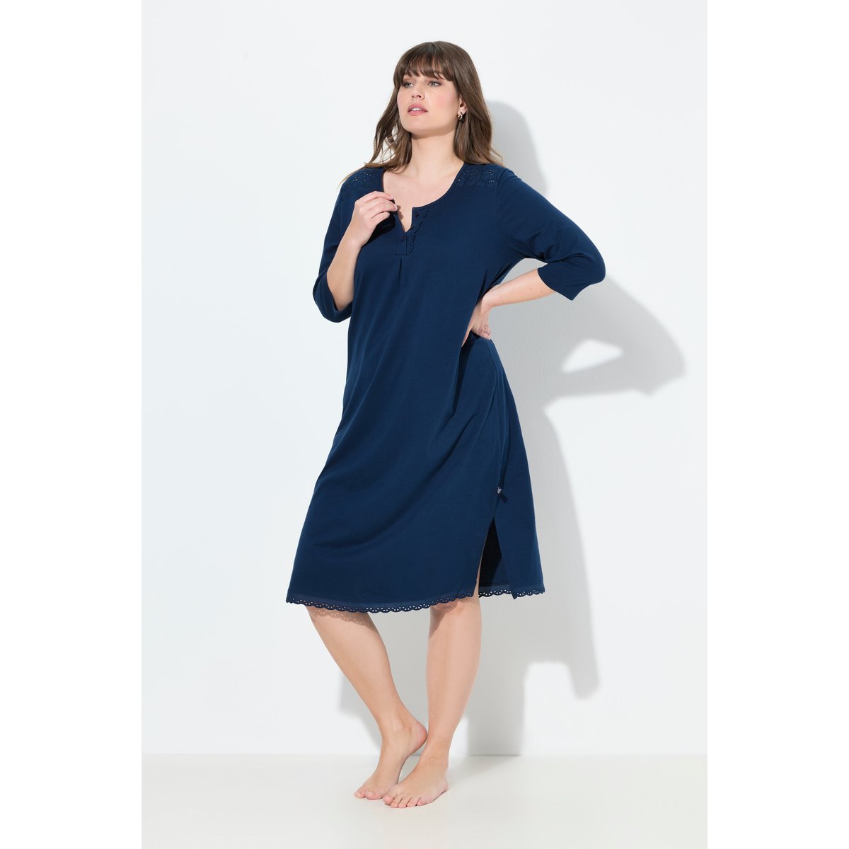 Chemise de nuit à col rond et manches 3/4 bleu nuit, ULLA POPKEN
