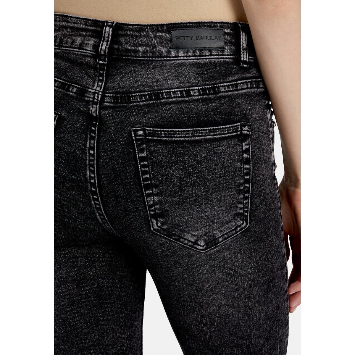 Jean basique à effet délavé dark grey denim, BETTY BARCLAY