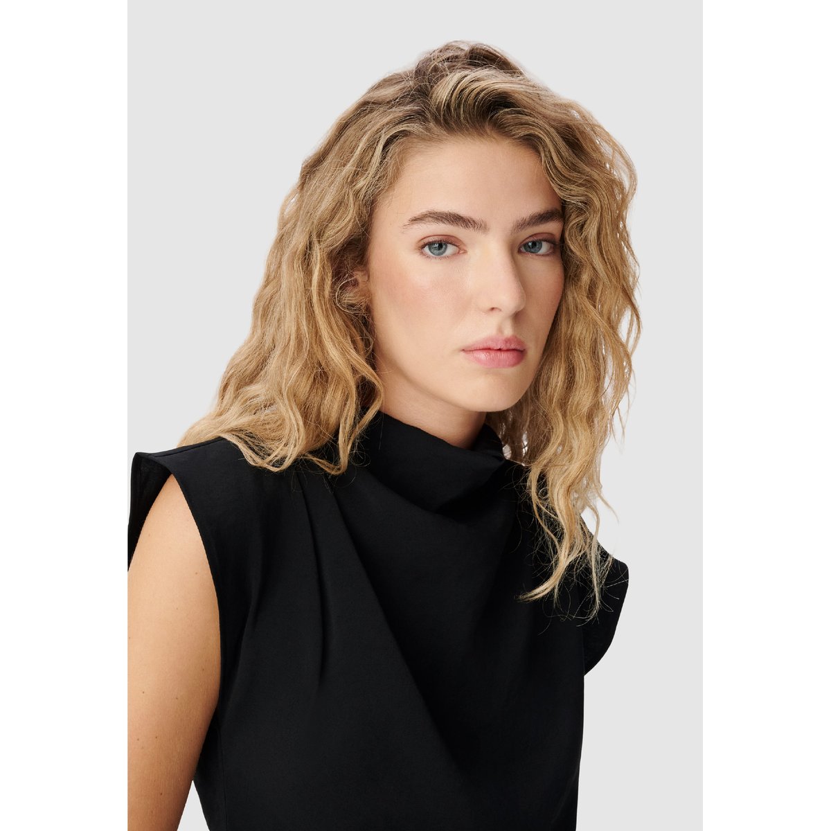 Top col montant effet bénitier noir, IKKS