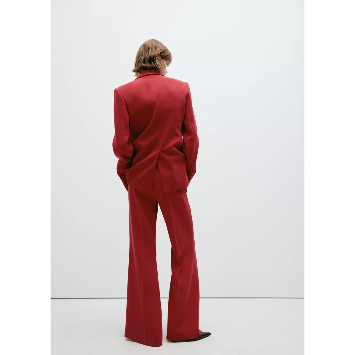 Pantalon de costume taille haute rouge, MANGO
